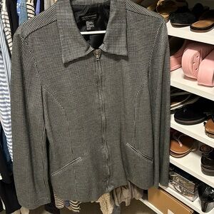 Black and white houndstooth jacket!